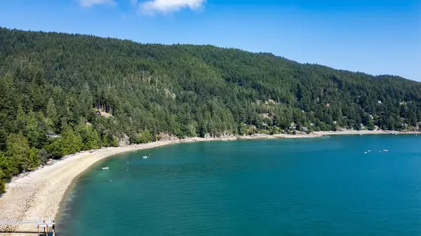 Bowen Island, BC V0N 1G1,1345 Catalina RD