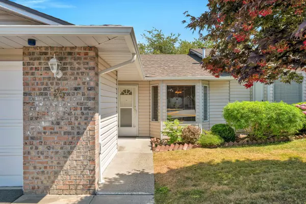 Maple Ridge, BC V2X 0R6,22308 124 AVE #25