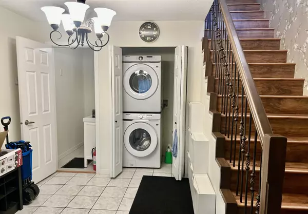 Maple Ridge, BC V2X 8N4,20929 Hunter PL