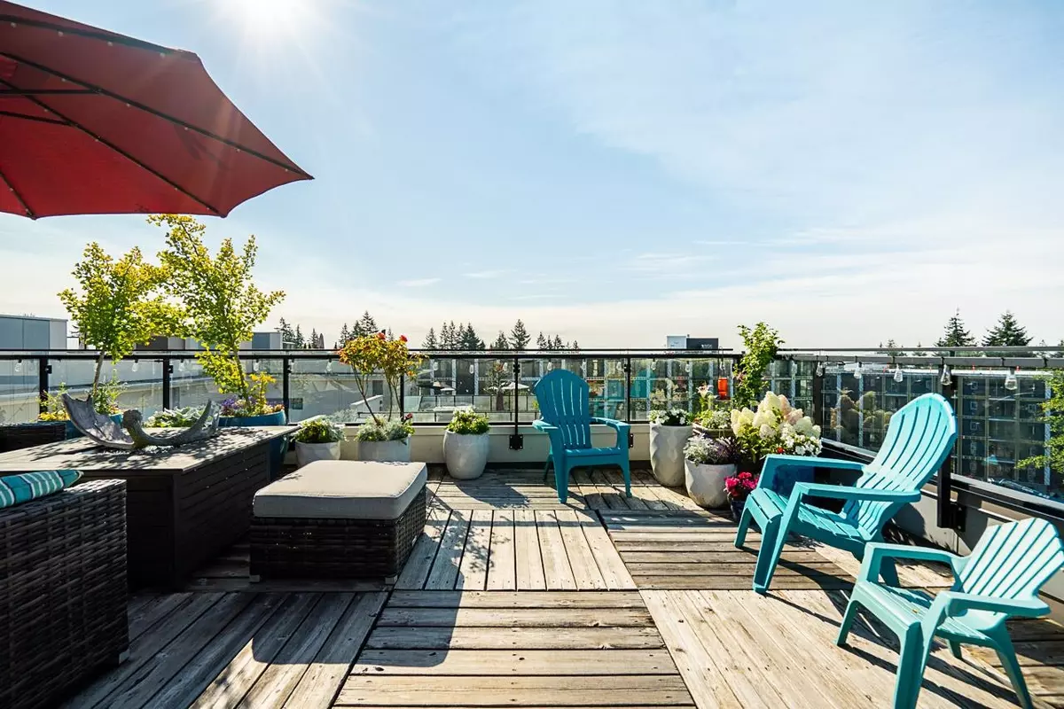Burnaby, BC V5A 0B6,9350 University High ST #306