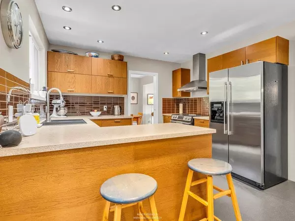 Delta, BC V4M 3E2,999 53a ST