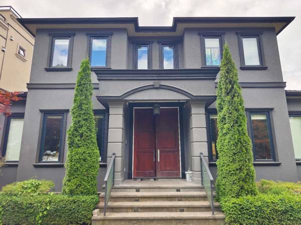 938 W 32nd AVE, Vancouver, BC V5Z 2K2