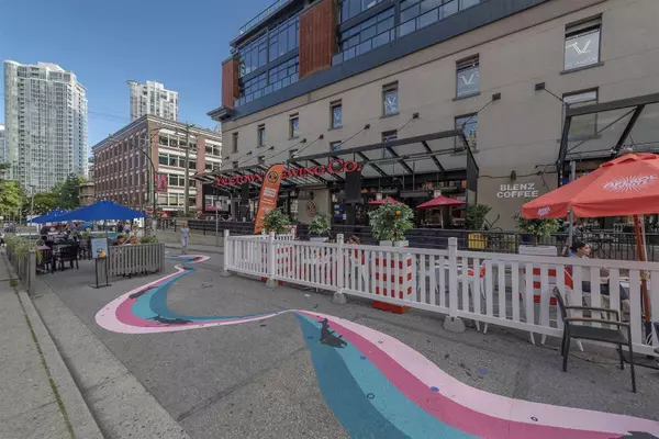 Vancouver, BC V6B 2R9,1072 Hamilton ST #3XX