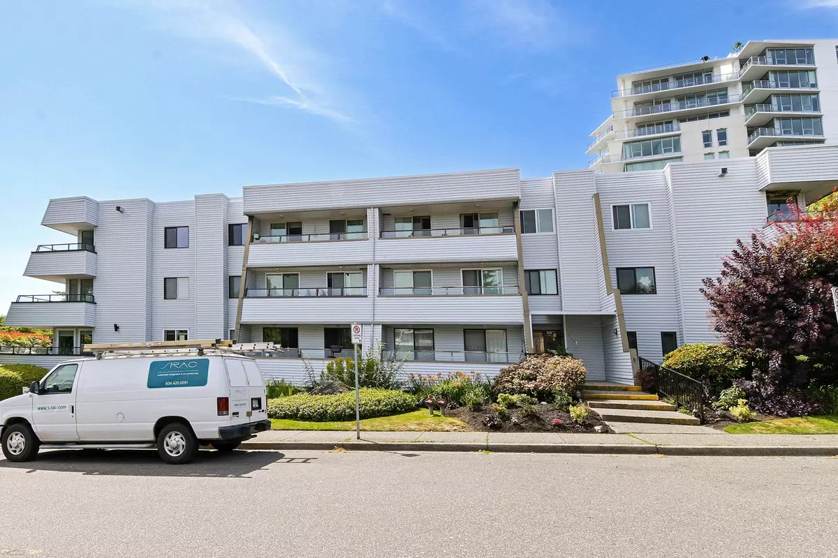 White Rock, BC V4B 4A1,1341 George, ST #303