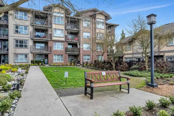 Burnaby, BC V5J 0C2,5885 Irmin ST #302