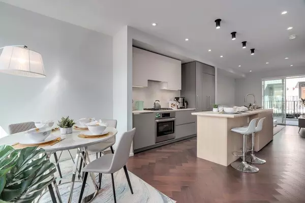 Vancouver, BC V5Z 2S6,785 W 49th AVE #153