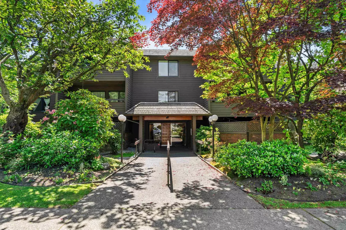 Vancouver, BC V6J 2E6,1720 W 12th AVE #307