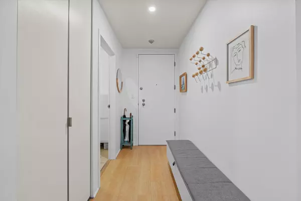 Vancouver, BC V6J 2E6,1720 W 12th AVE #307