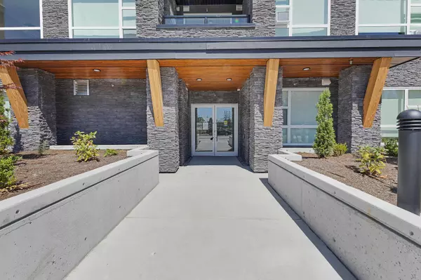 Maple Ridge, BC V2X 5Y6,12109 223 ST #307
