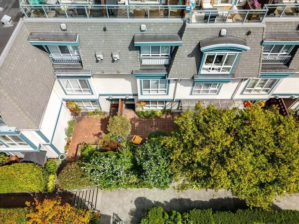 North Vancouver, BC V7L 4X2,288 St. Davids AVE #12