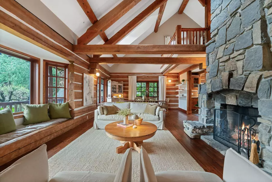 5851 Eagle IS, West Vancouver, BC V7W 1V6