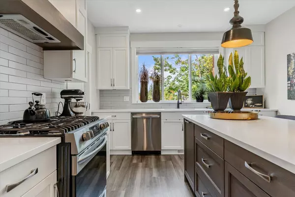 10047 Magnolia PL Rosedale, BC V0X 1X1