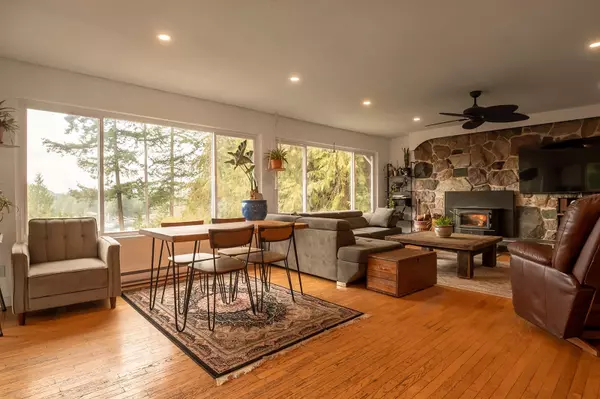 5220 Claydon RD Garden Bay, BC V0N 1S1