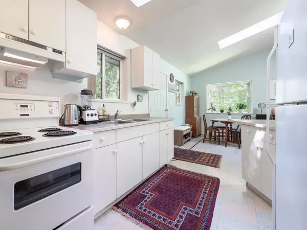 Sechelt, BC V7Z 0C8,7027 Skana CRES