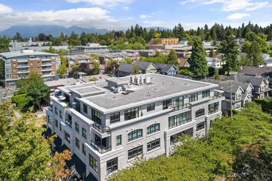 2089 W 43rd AVE #PH4, Vancouver, BC V6M 2C8