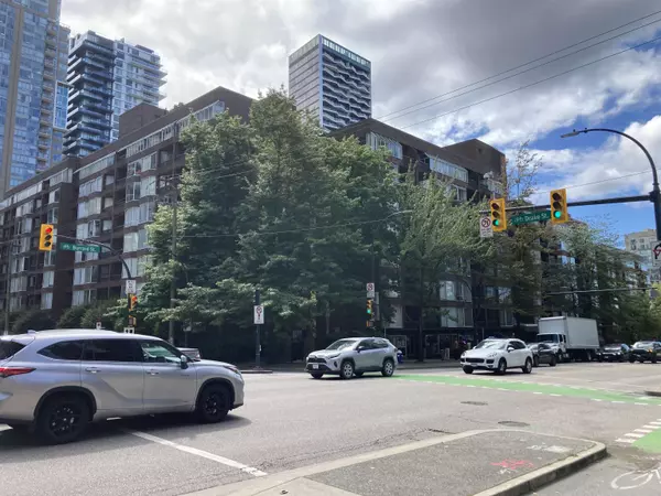 1330 Burrard ST #411, Vancouver, BC V6Z 2B8