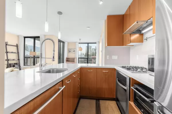 Coquitlam, BC V3B 0B3,2982 Burlington DR #607