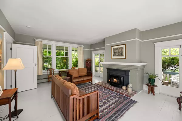 Maple Ridge, BC V2X 5K4,12535 216 ST