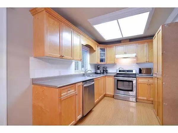 Surrey, BC V3S 2S6,15149 88 AVE