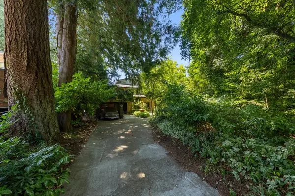 3060 W 45th AVE, Vancouver, BC V6N 3M1