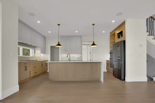 51199 Charlotte PL Chilliwack, BC V4Z 0E5