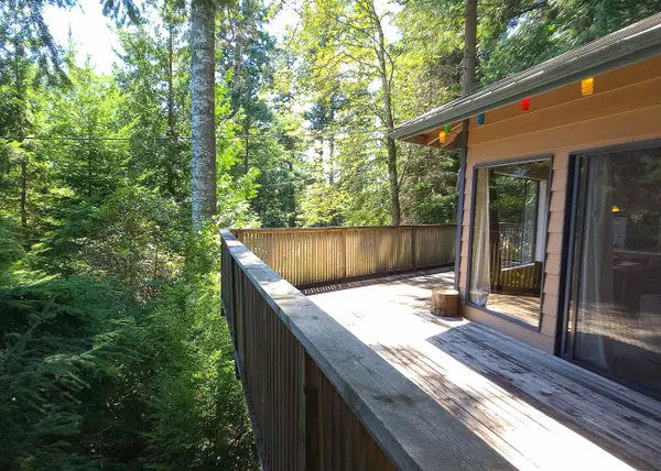 427 Collingwood RD Keats Island, BC V0N 1V0