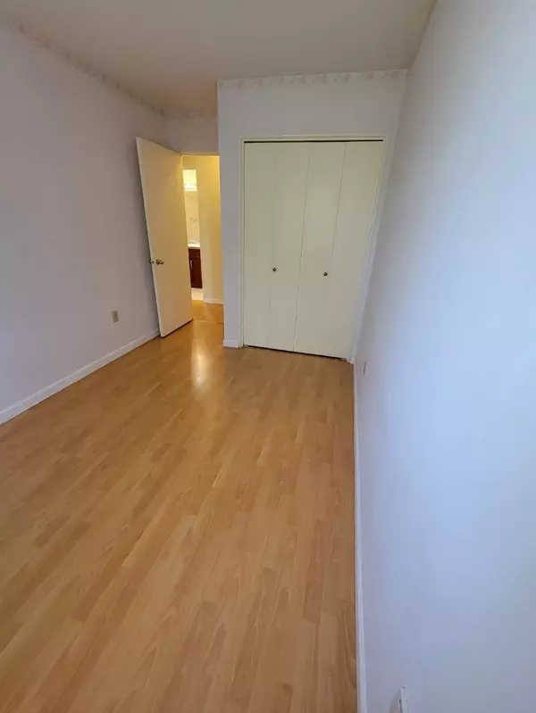 Richmond, BC V7A 2E4,8131 Ryan RD #251