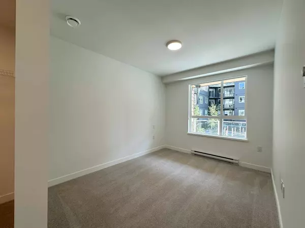 Coquitlam, BC V3J 0L9,723 Grover AVE #313
