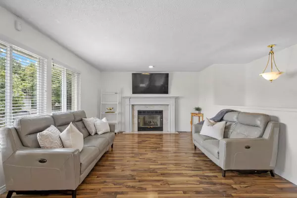 Port Coquitlam, BC V3B 2Y3,3155 Rae ST