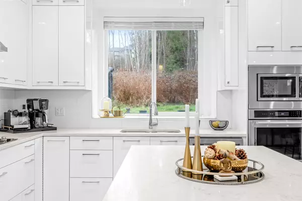 Coquitlam, BC V3B 0P8,3499 Gislason AVE #102