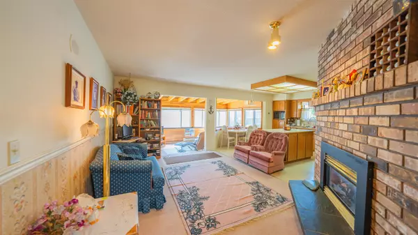 Surrey, BC V4A 7Z6,14076 19a AVE