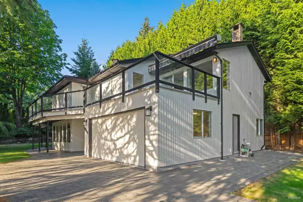 West Vancouver, BC V7W 2W3,8515 Ansell PL