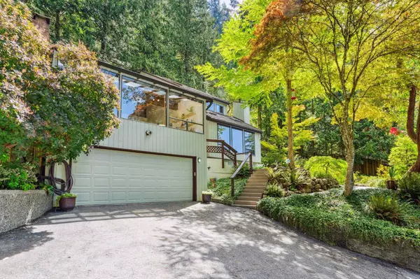 Lions Bay, BC V0N 2E0,385 Oceanview RD