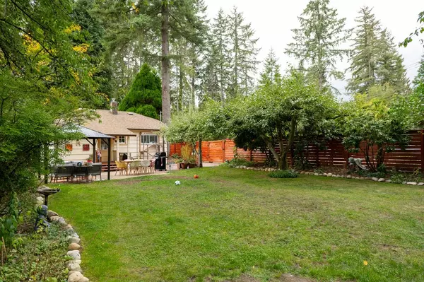 2268 Edgemont BLVD North Vancouver, BC V7P 2K9