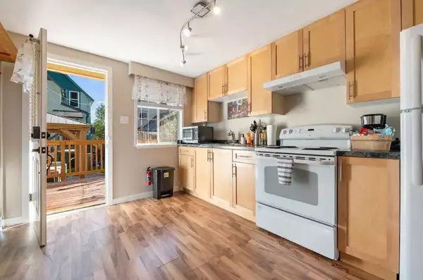 Vancouver, BC V6A 2J8,545 Atlantic ST