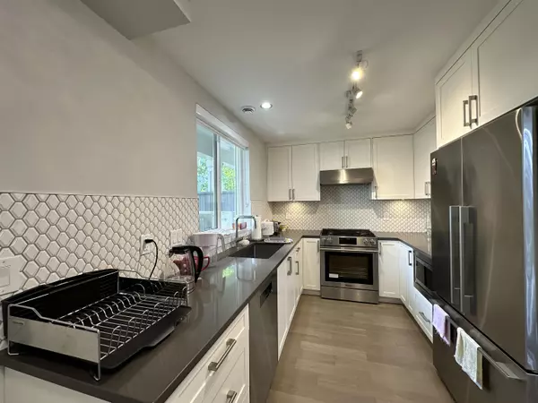 Richmond, BC V6Y 0K9,7180 Lechow ST #32