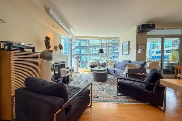 Vancouver, BC V3E 4T7,1205 W Hastings ST #1504