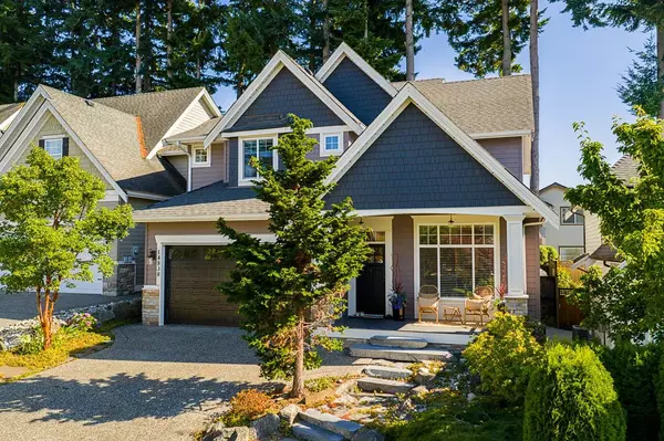 Surrey, BC V4P 0B4,14838 34 AVE