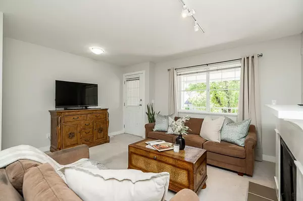 Surrey, BC V4N 0A2,6555 192a ST #13