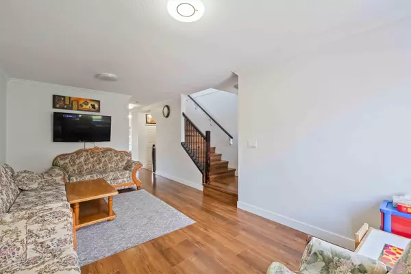 Surrey, BC V3W 1T2,8255 120a ST #13