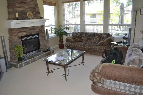 Port Moody, BC V3H 0A7,79 Maple DR