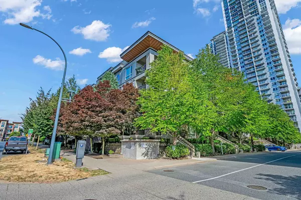 Surrey, BC V3T 1P6,13321 102a AVE #114