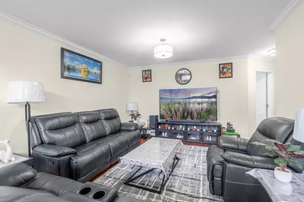 Surrey, BC V3W 1B4,7250 122 ST #10