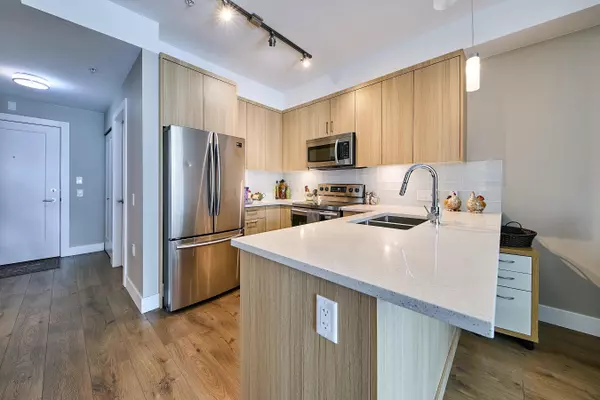 Pitt Meadows, BC V3Y 2J2,12460 191 ST #313