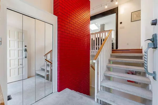 West Vancouver, BC V7W 1T5,5651 Westhaven RD