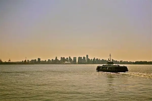 North Vancouver, BC V7M 1X7,341 W 19th ST