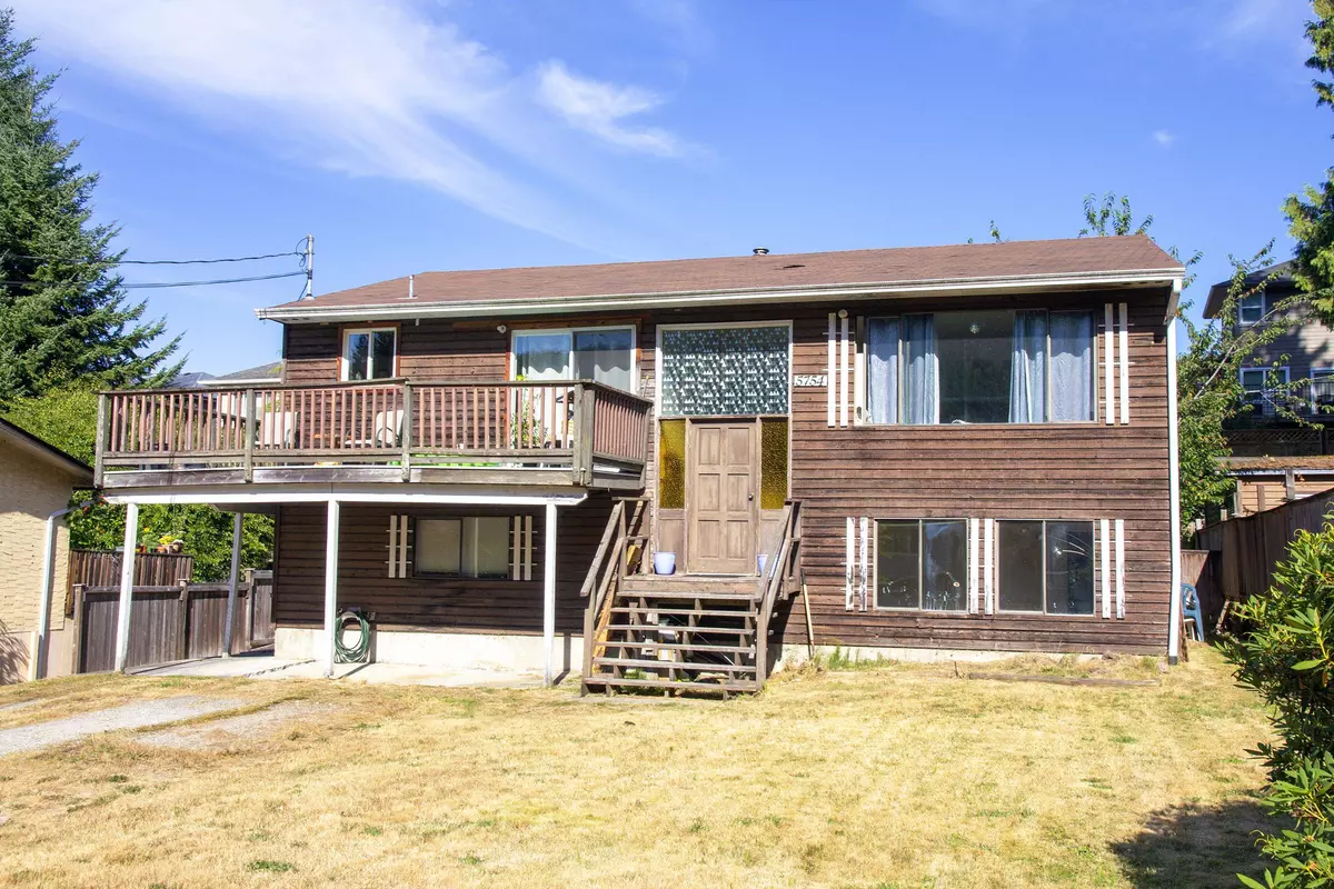 Sechelt, BC V7Z 0R4,5754 Binnacle AVE