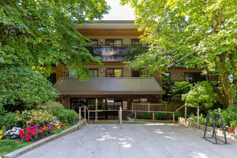 2416 W 3rd AVE #307, Vancouver, BC V6K 1L8