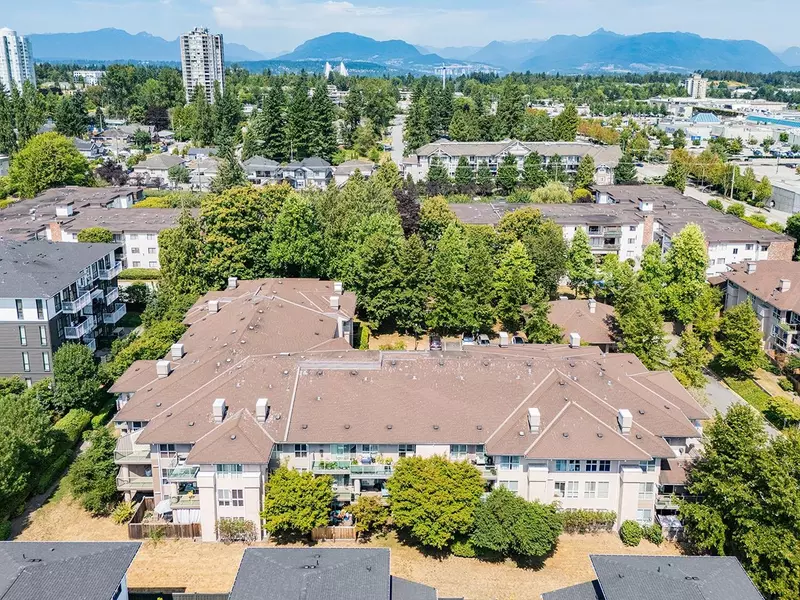 14981 101a AVE #108, Surrey, BC V3R 0T1