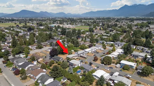 45259 Stirling AVE Chilliwack, BC V2R 2M7